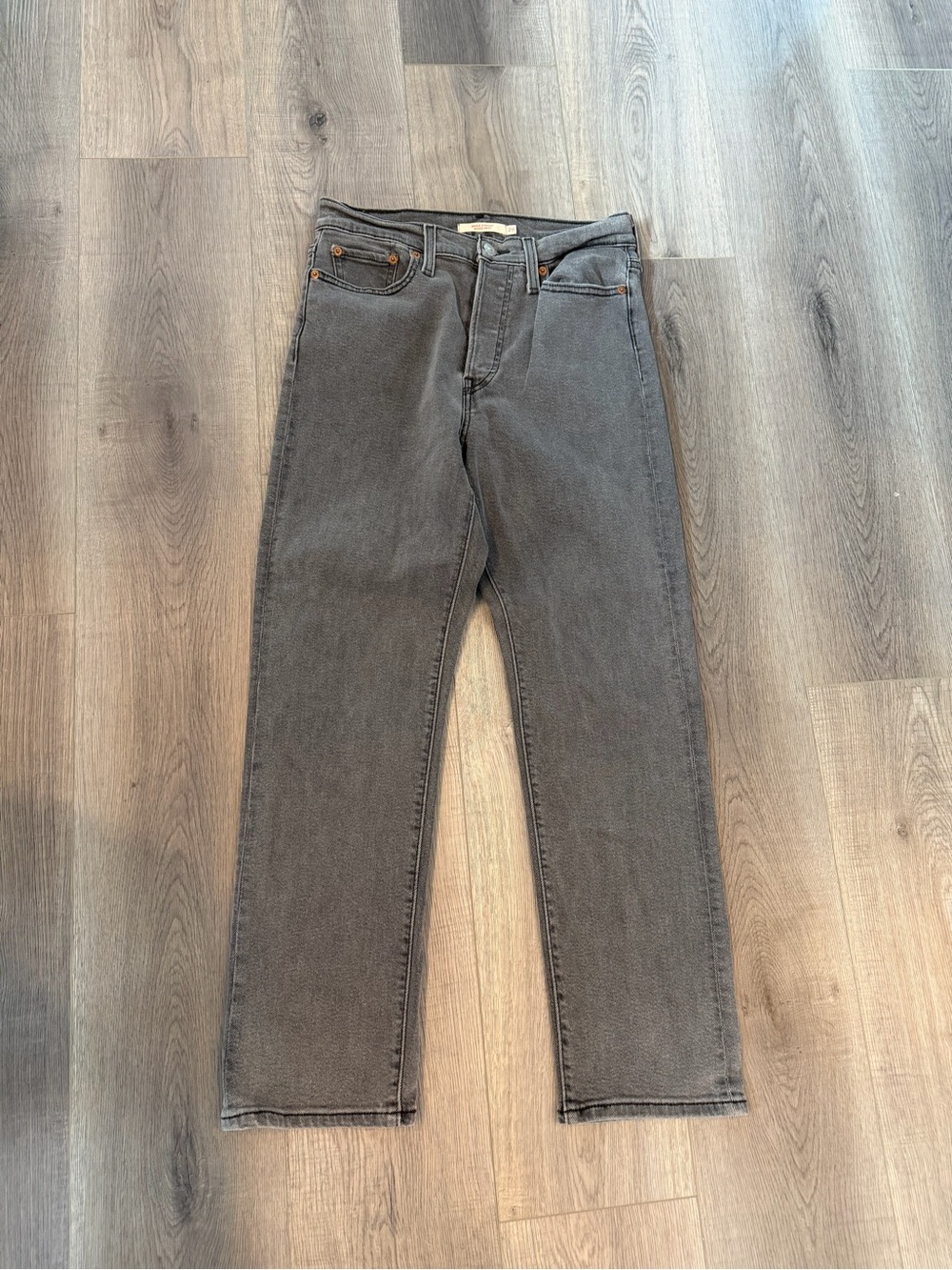 Levi's Wedgie Straight Leg Denim Jeans with Button Fly Women’s size 29